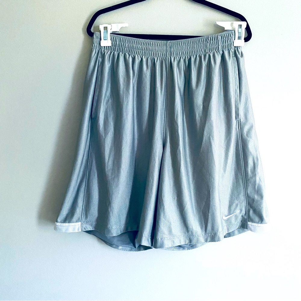 Nike Men's Light Gray Athletic Basketball Shorts Size XXL